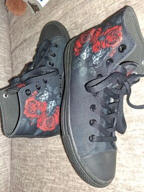 RAAD Shop Black Canvas Skulls and Roses High Top Sneakers - Size Men’s 8 / Women